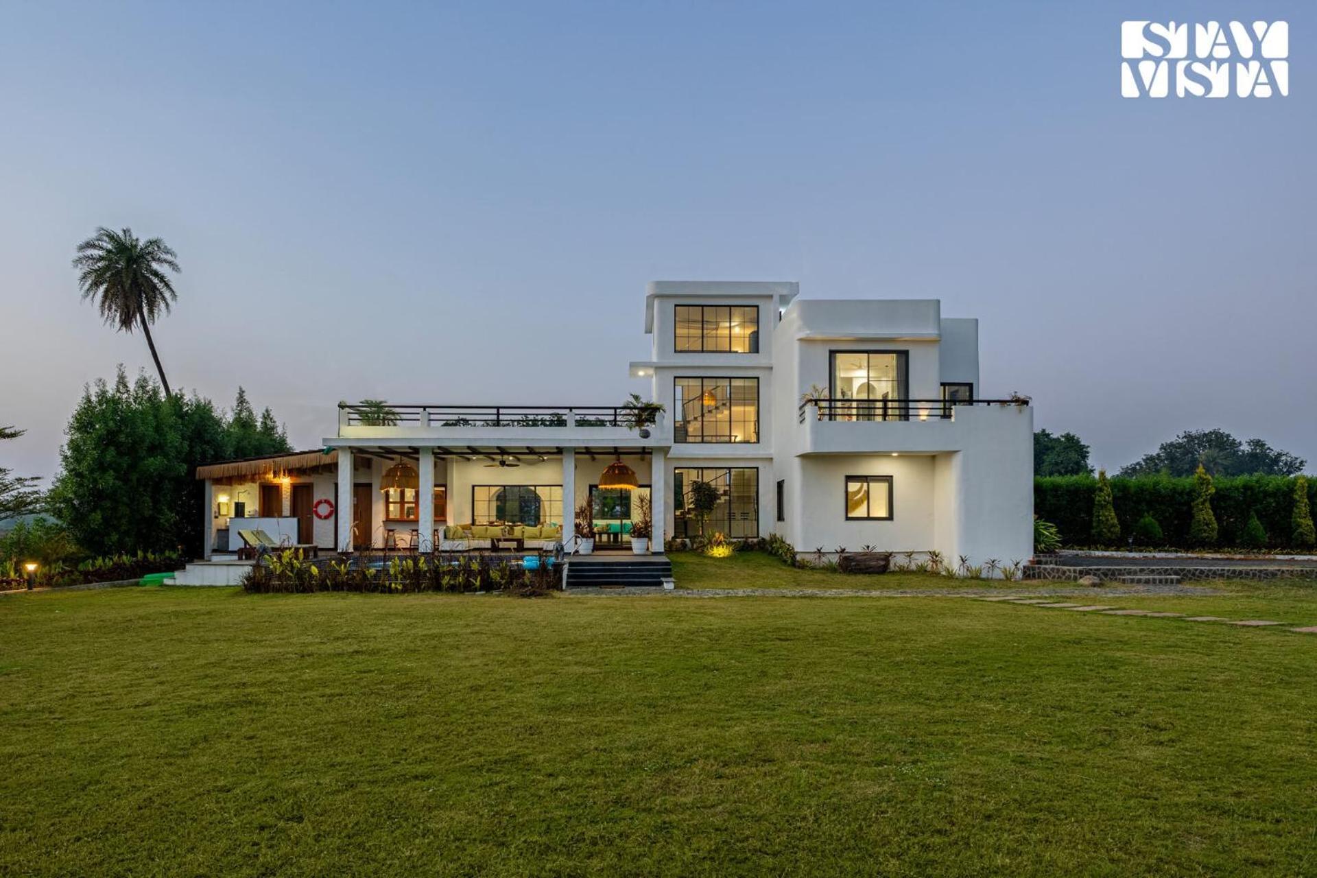 Stayvista At Lotus By The Lake With Pool, Bbq & Lawn Indore Exterior foto