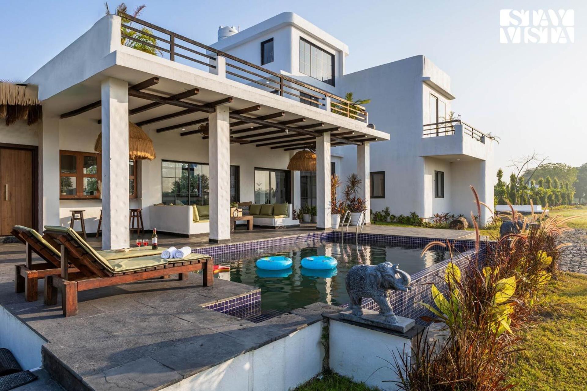 Stayvista At Lotus By The Lake With Pool, Bbq & Lawn Indore Exterior foto