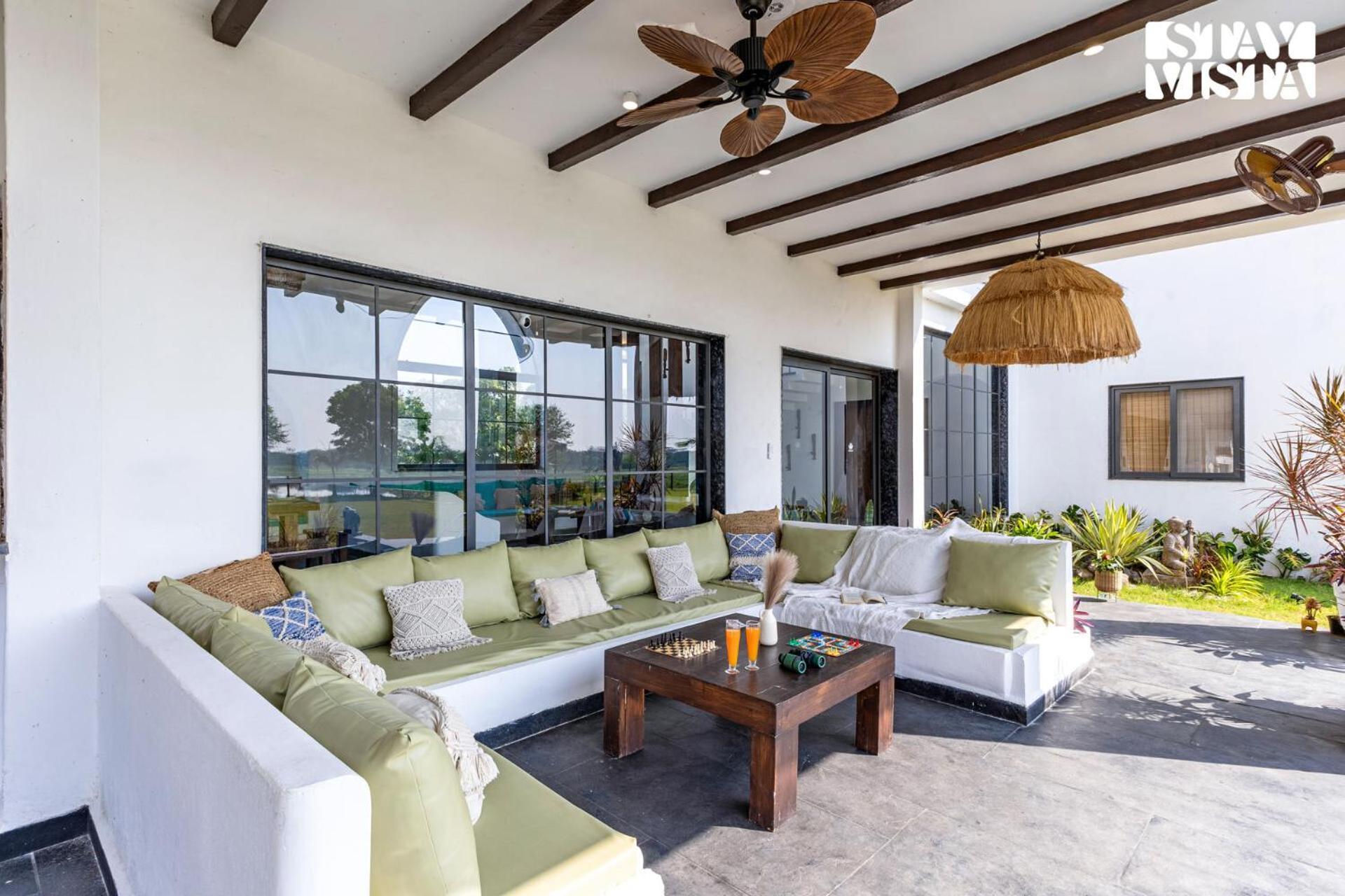 Stayvista At Lotus By The Lake With Pool, Bbq & Lawn Indore Exterior foto